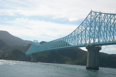 主要地方道平戸生月線橋梁補修工事（生月大橋塗装塗替6）が竣工しました。